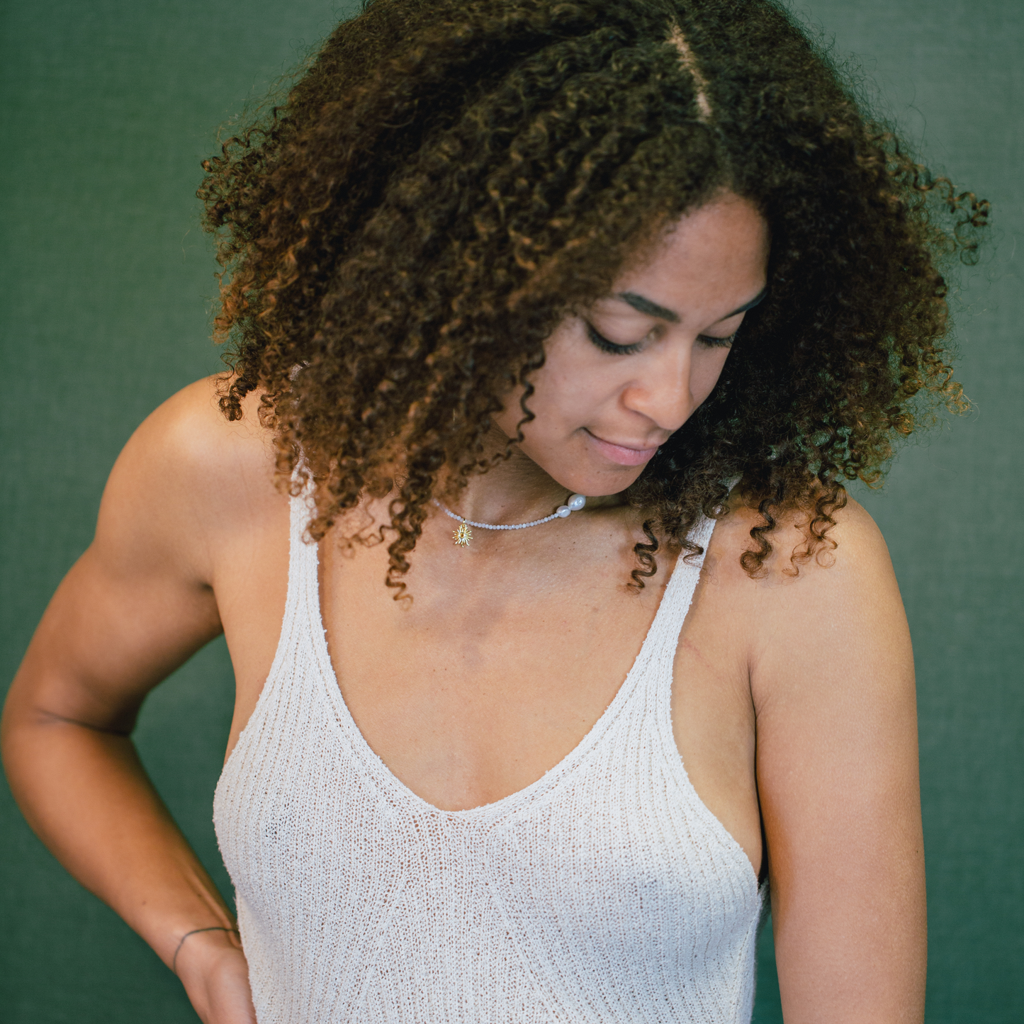 Moonstone mini crystals w/ sun pendant - Necklace