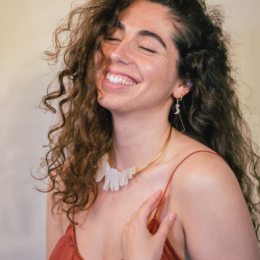 Big crystal crown necklace